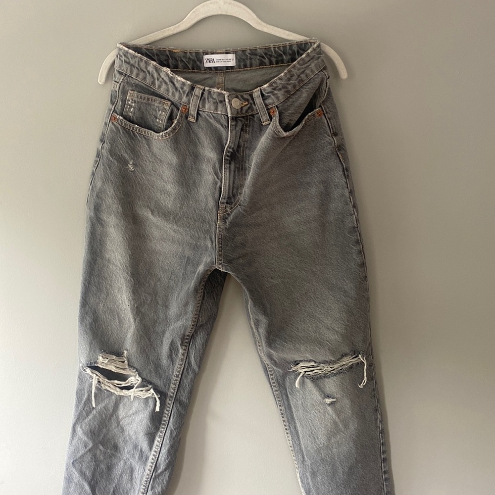 ZARA 8 Gray distressed Jeans